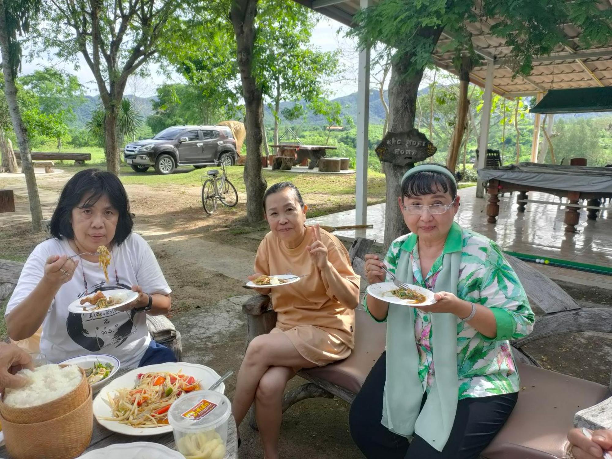 บ้านอิงเมยแคมป์ แก่งกระจาน Ban Phu Bon Екстериор снимка