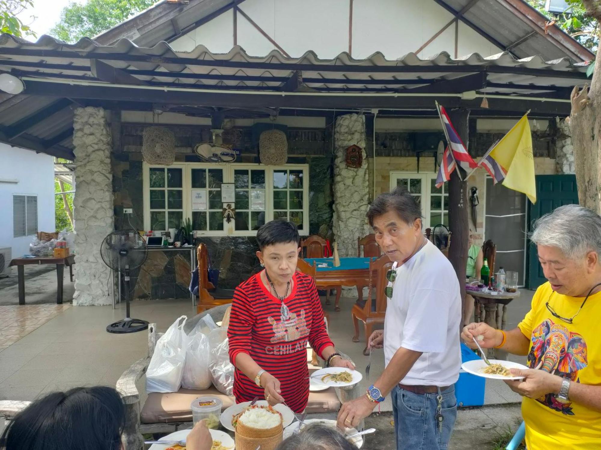 บ้านอิงเมยแคมป์ แก่งกระจาน Ban Phu Bon Екстериор снимка