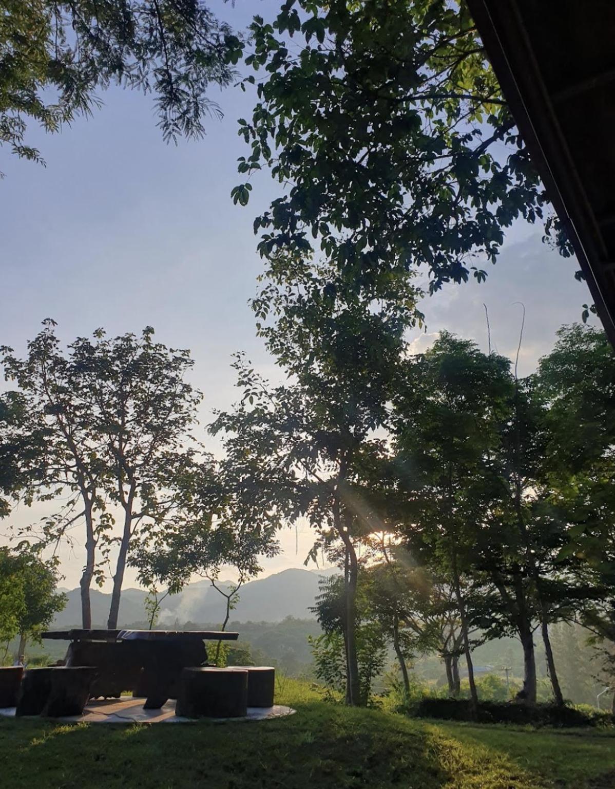 บ้านอิงเมยแคมป์ แก่งกระจาน Ban Phu Bon Екстериор снимка