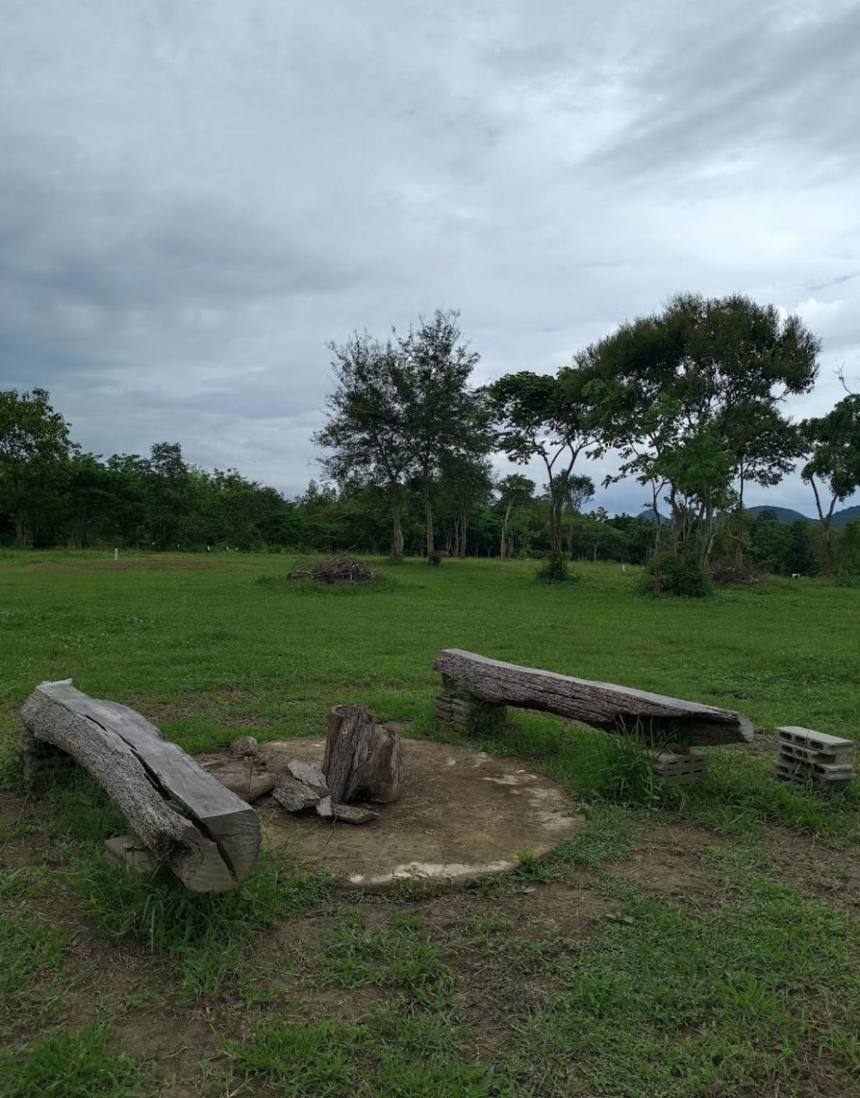 บ้านอิงเมยแคมป์ แก่งกระจาน Ban Phu Bon Екстериор снимка