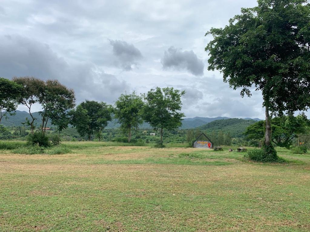 บ้านอิงเมยแคมป์ แก่งกระจาน Ban Phu Bon Екстериор снимка